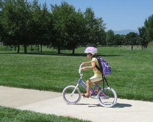 bicycle_to_kindergarten